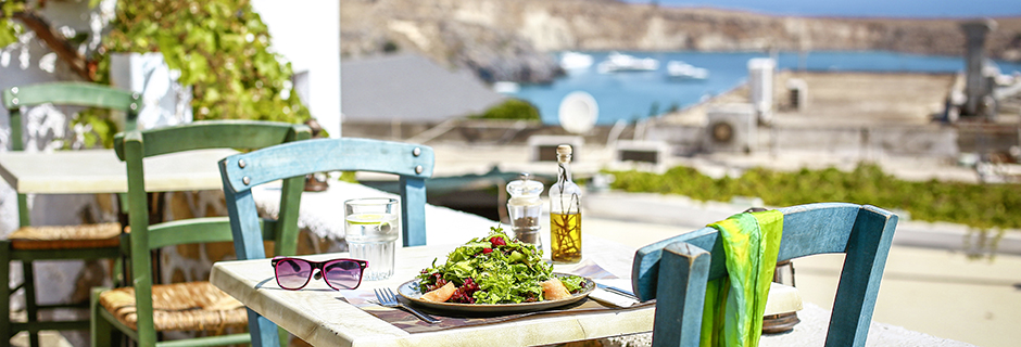 Bilde av: Restaurant på Rhodos med havet i bakgrunn